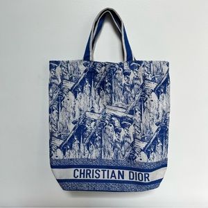 Dior Cruise 2022 Tote
